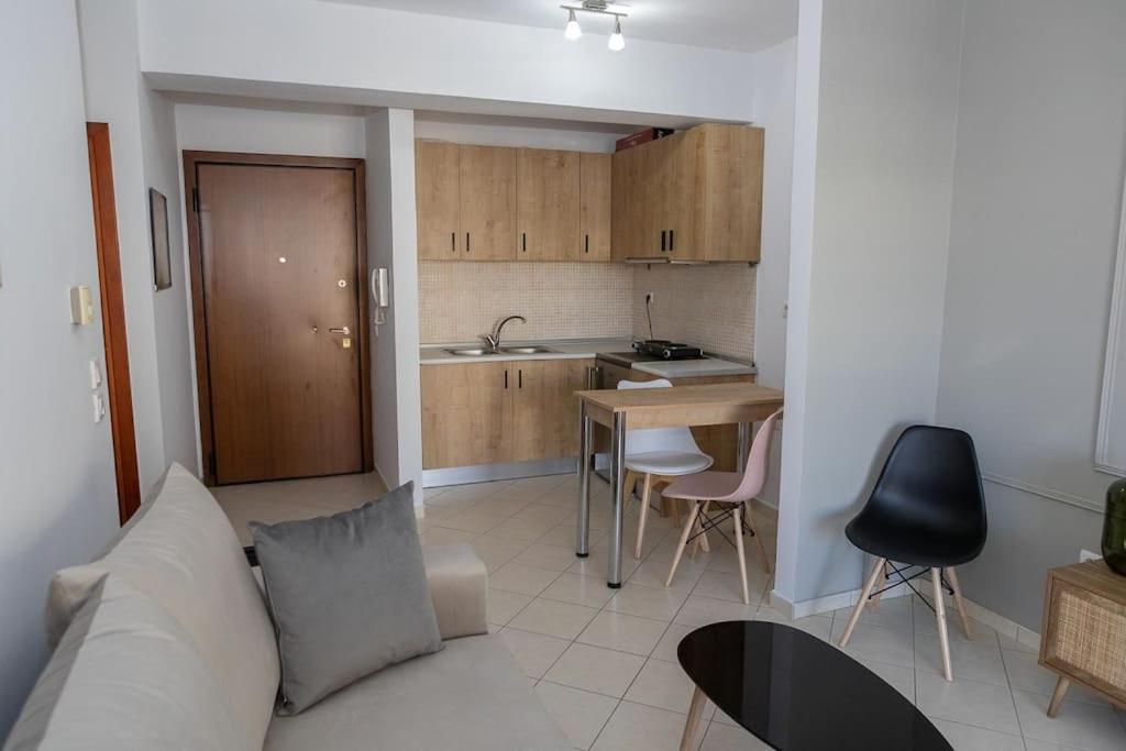 Luxury Apartment In The Center Of Xanthi Bagian luar foto